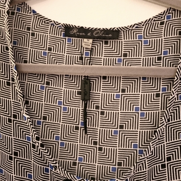 Rose & Olive Sleeveless Top, white/blue/black with Crochet Accent, Size 1X - Picture 2 of 4